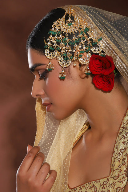 Gold Toned Kundan Beaded Passa 