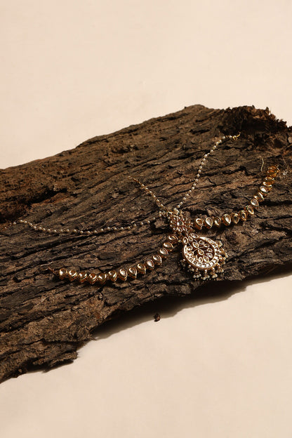 Chand Embellished Mathapatti 
