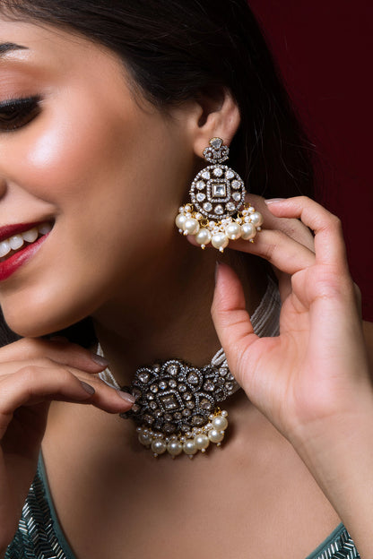 Victorian Stones Embellished Choker Necklace Set 