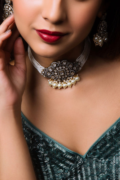 Victorian Stones Embellished Choker Necklace Set 