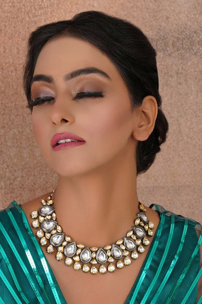Dual Toned Kundan Embellished Necklace 