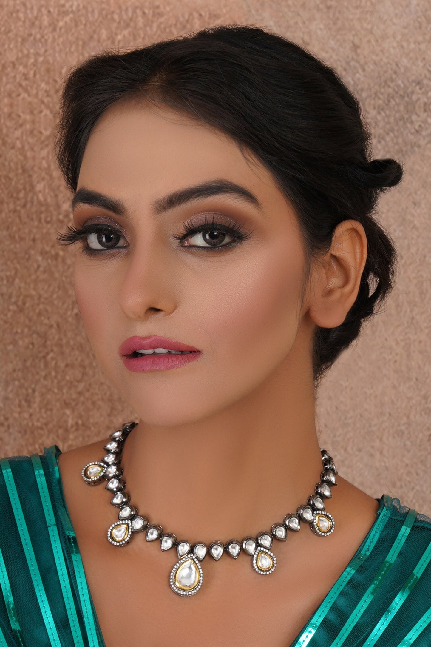 Teardrop Kundan Embellished Necklace 
