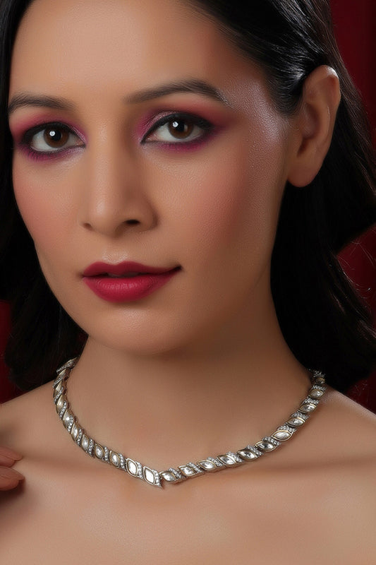 Leaf Cutwork Choker 