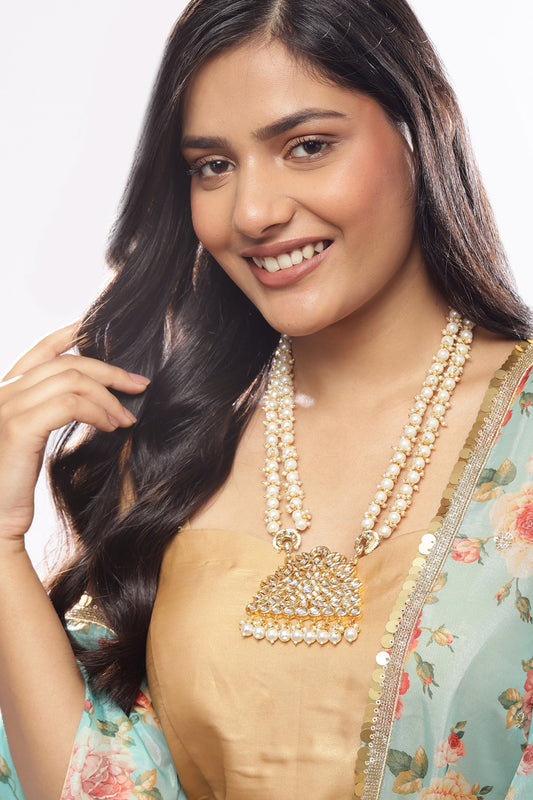 Heritage Carved Pendant Necklace 