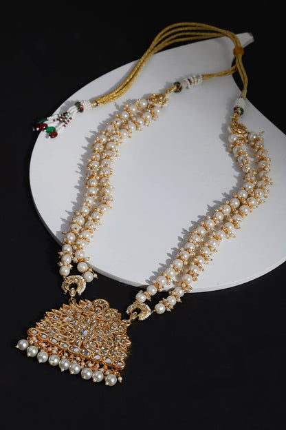 Heritage Carved Pendant Necklace 