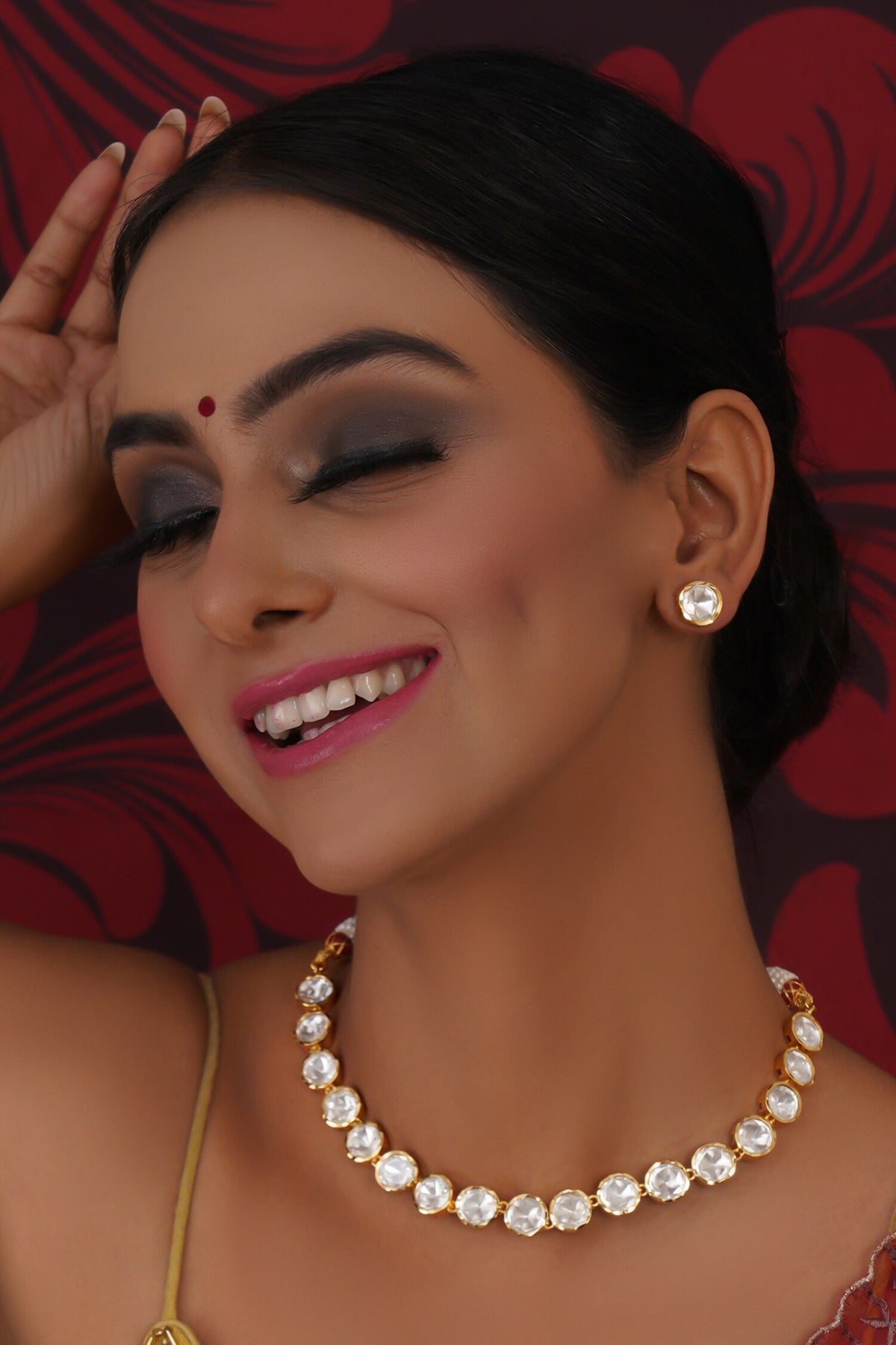 Helix Kundan Choker With Studs 