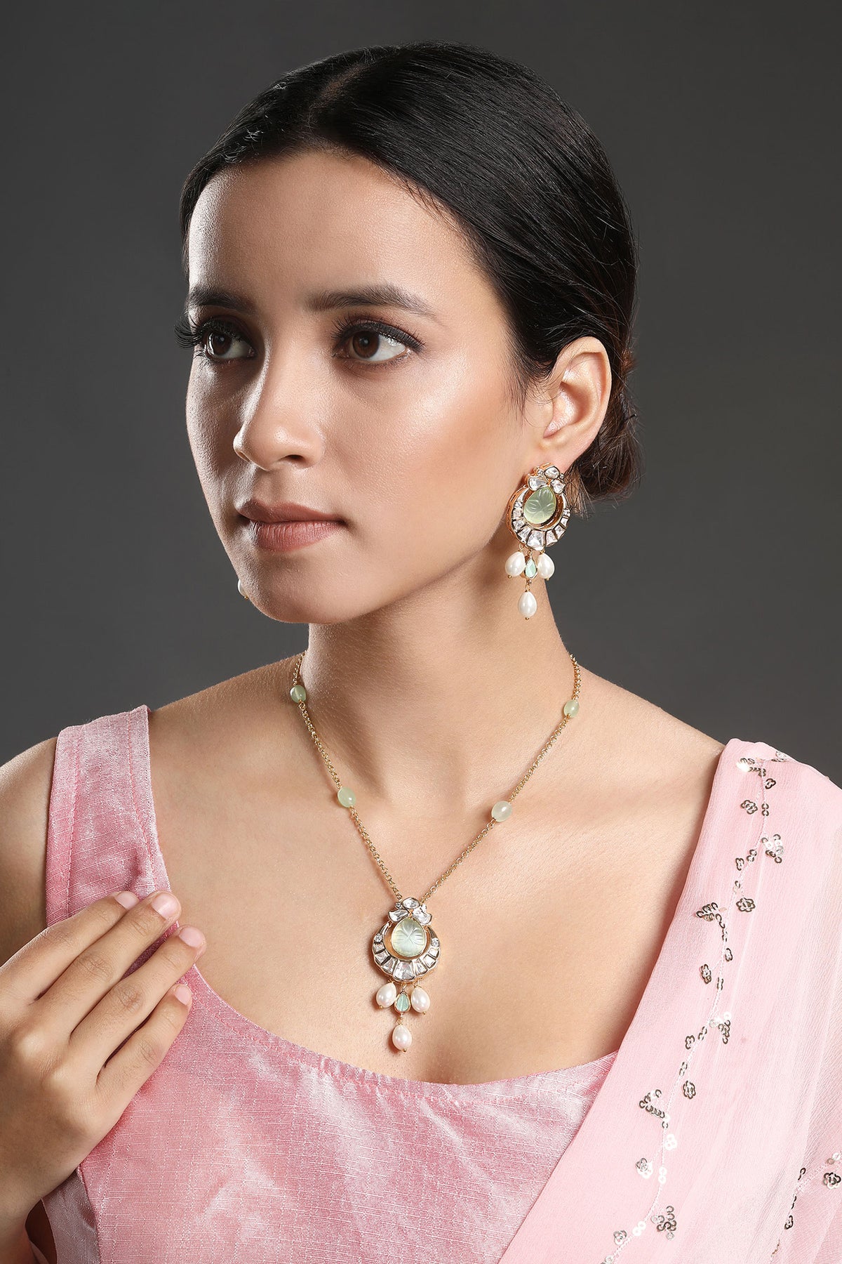 Embellished Pendant Necklace Set 