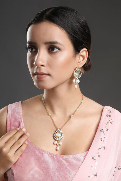 Embellished Pendant Necklace Set 