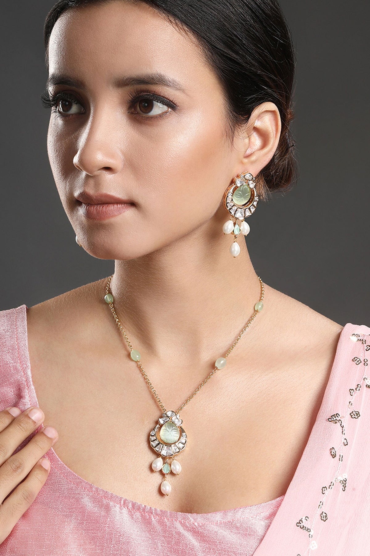 Embellished Pendant Necklace Set 