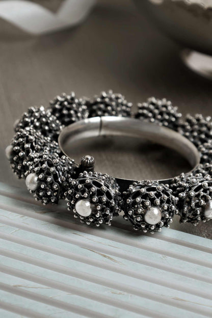 Vertical Textured Kada 
