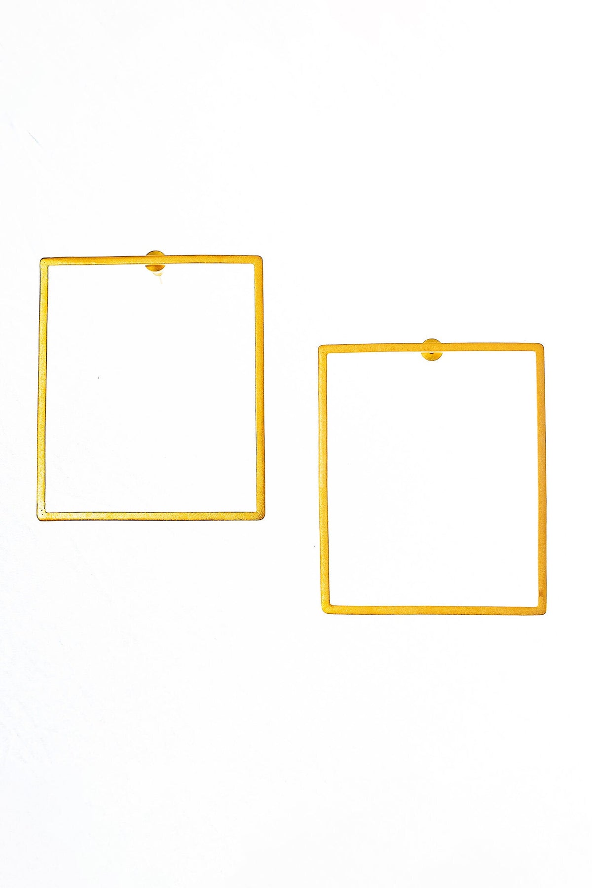 Square Thrill Earrings 