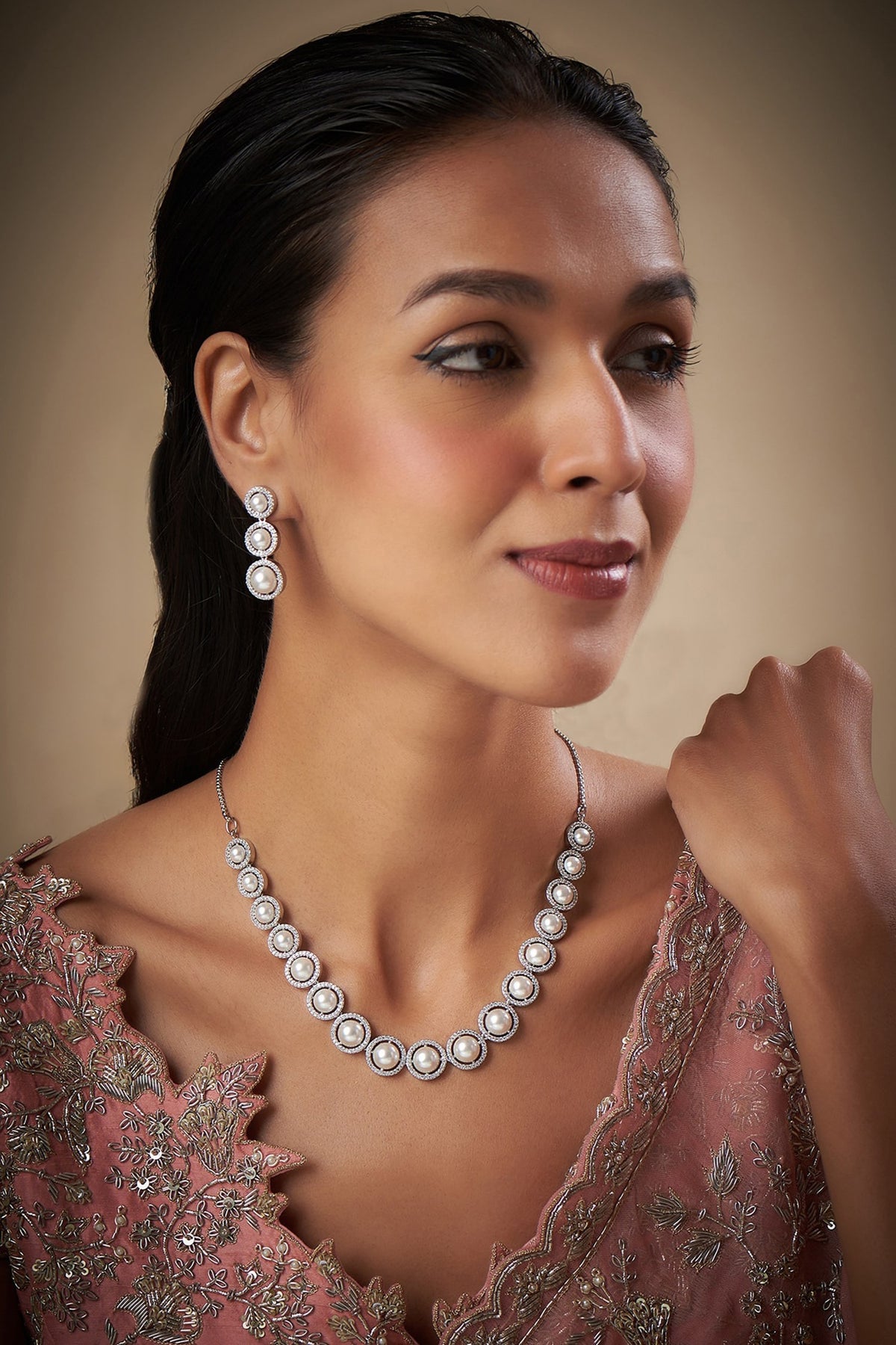 Pearl Embellished Circular Necklace Set 
