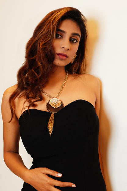 Mother Of Pearl Embellished Pendant Necklace 