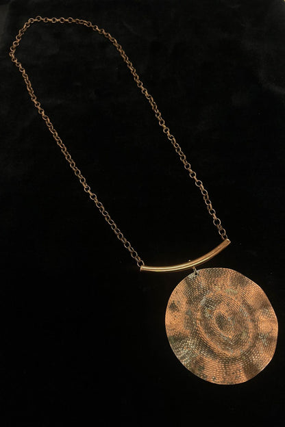 Geometric Carved Pendant Necklace 