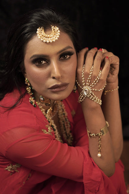 Pearls Beaded Haathpaan 
