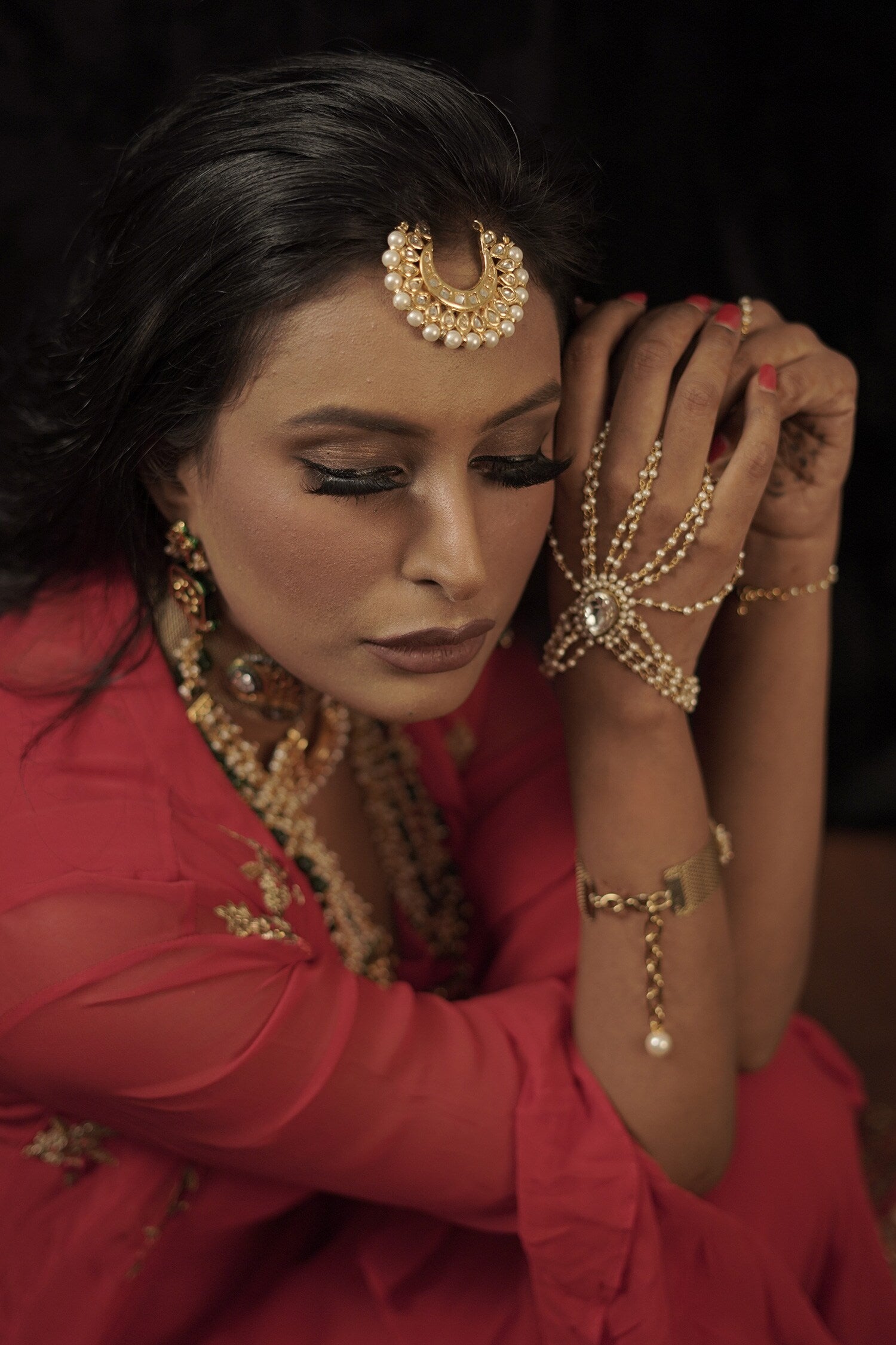 Pearls Beaded Haathpaan 
