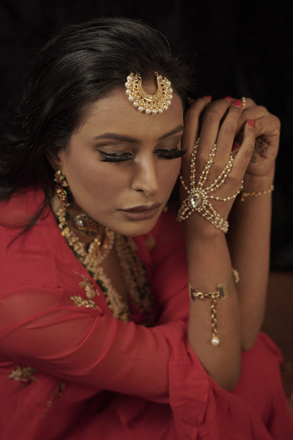 Pearls Beaded Haathpaan 
