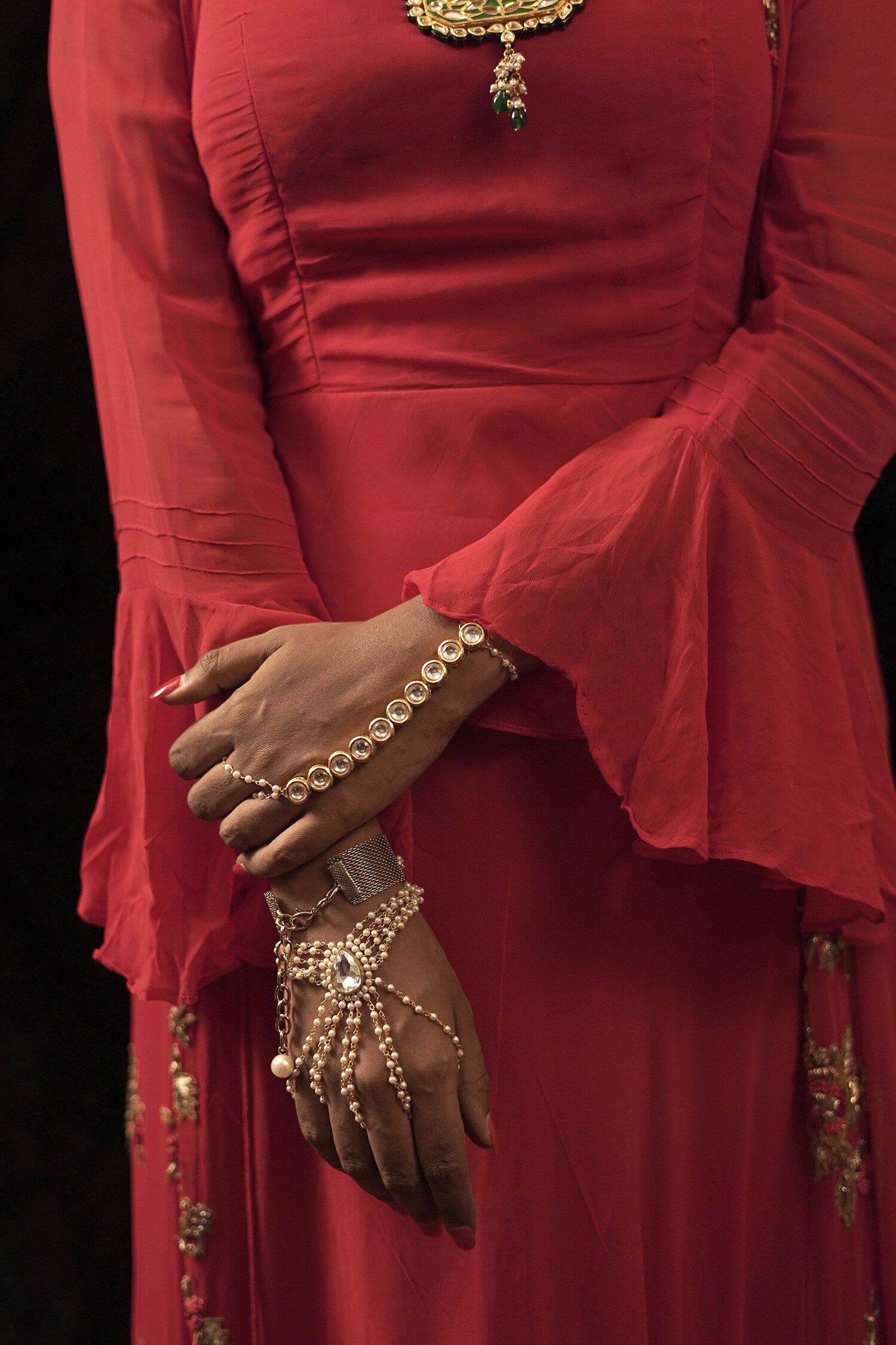 Pearls Beaded Haathpaan 