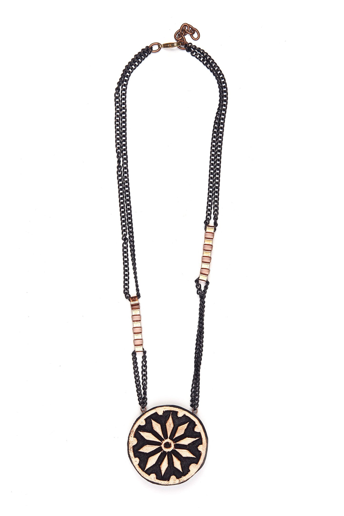 Mumtaz Mahal Carved Necklace 