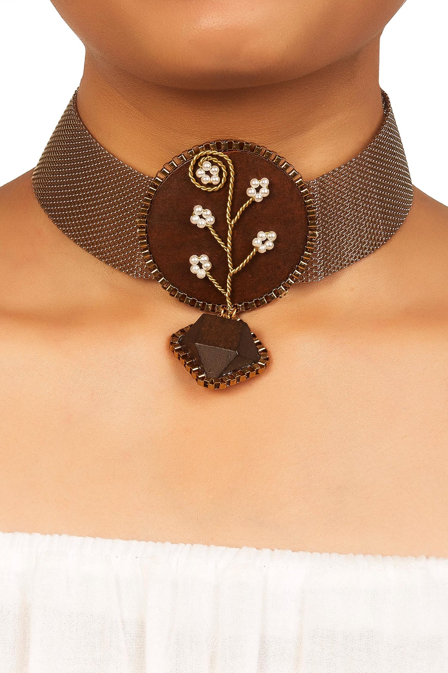 Pearl Tree On Wood Choker 