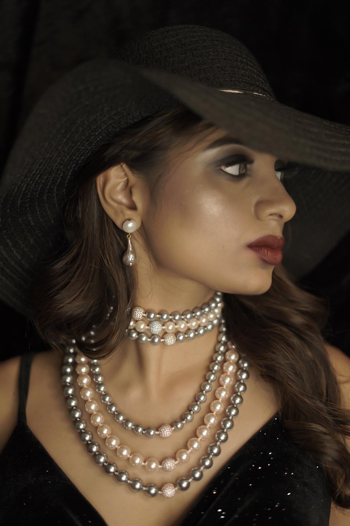 Pearl Layered Choker 