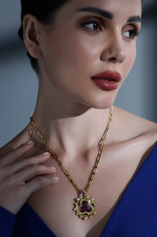 Victrix Floral Carved Pendant Necklace 