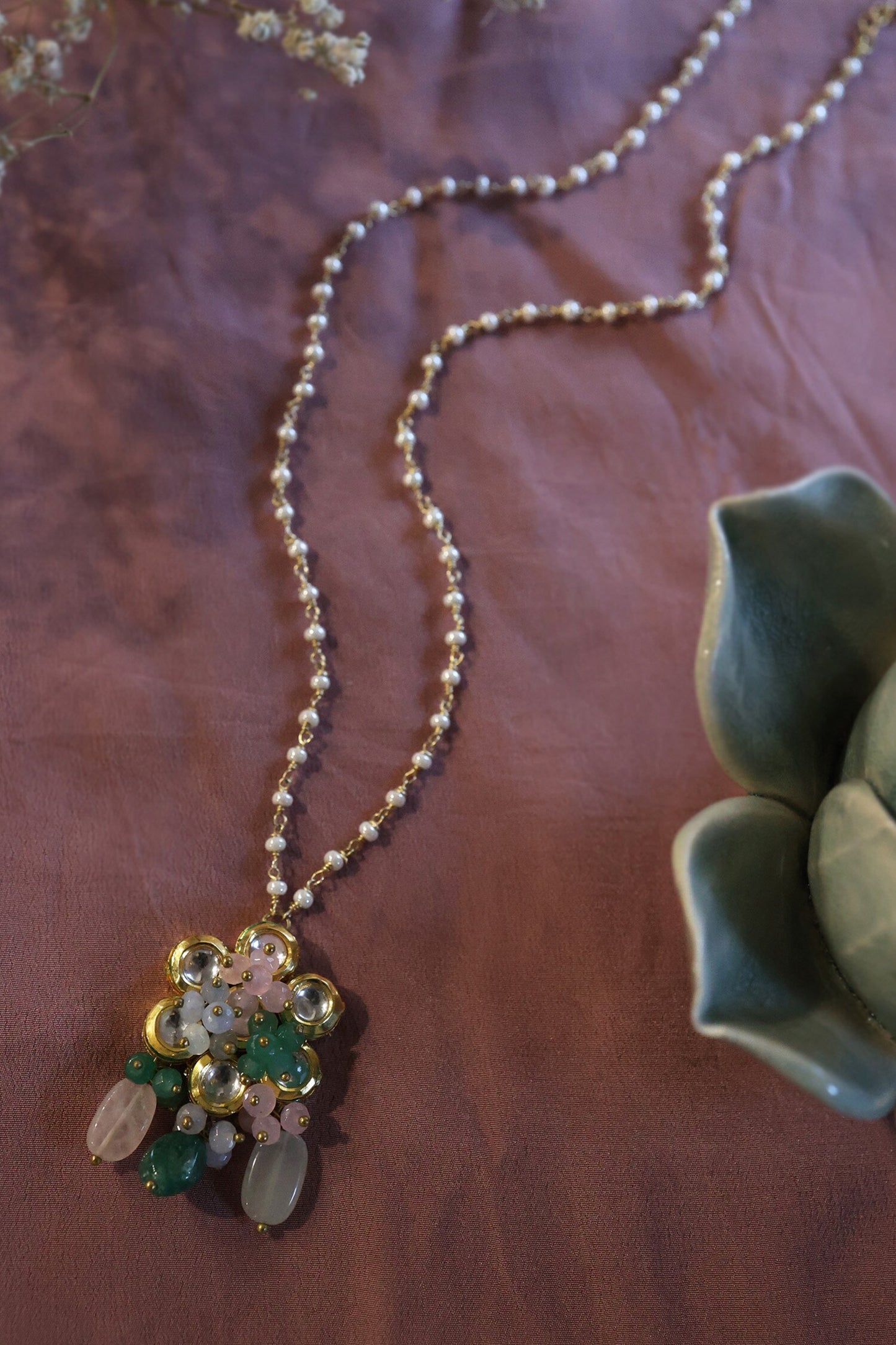 Floral Carved Pendant Necklace 