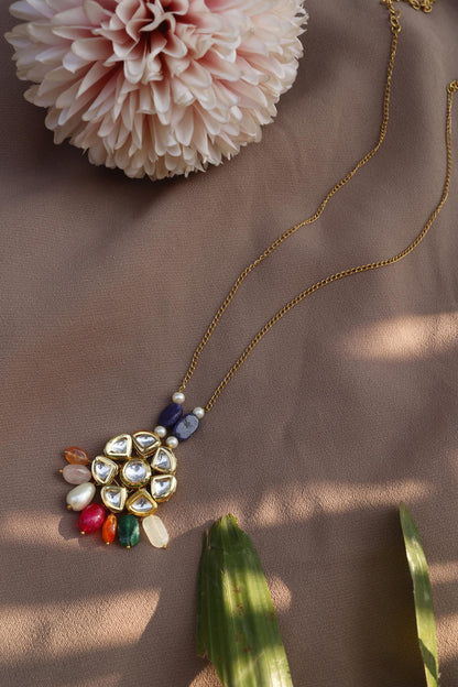 Kundan Floret Embellished Pendant Necklace 