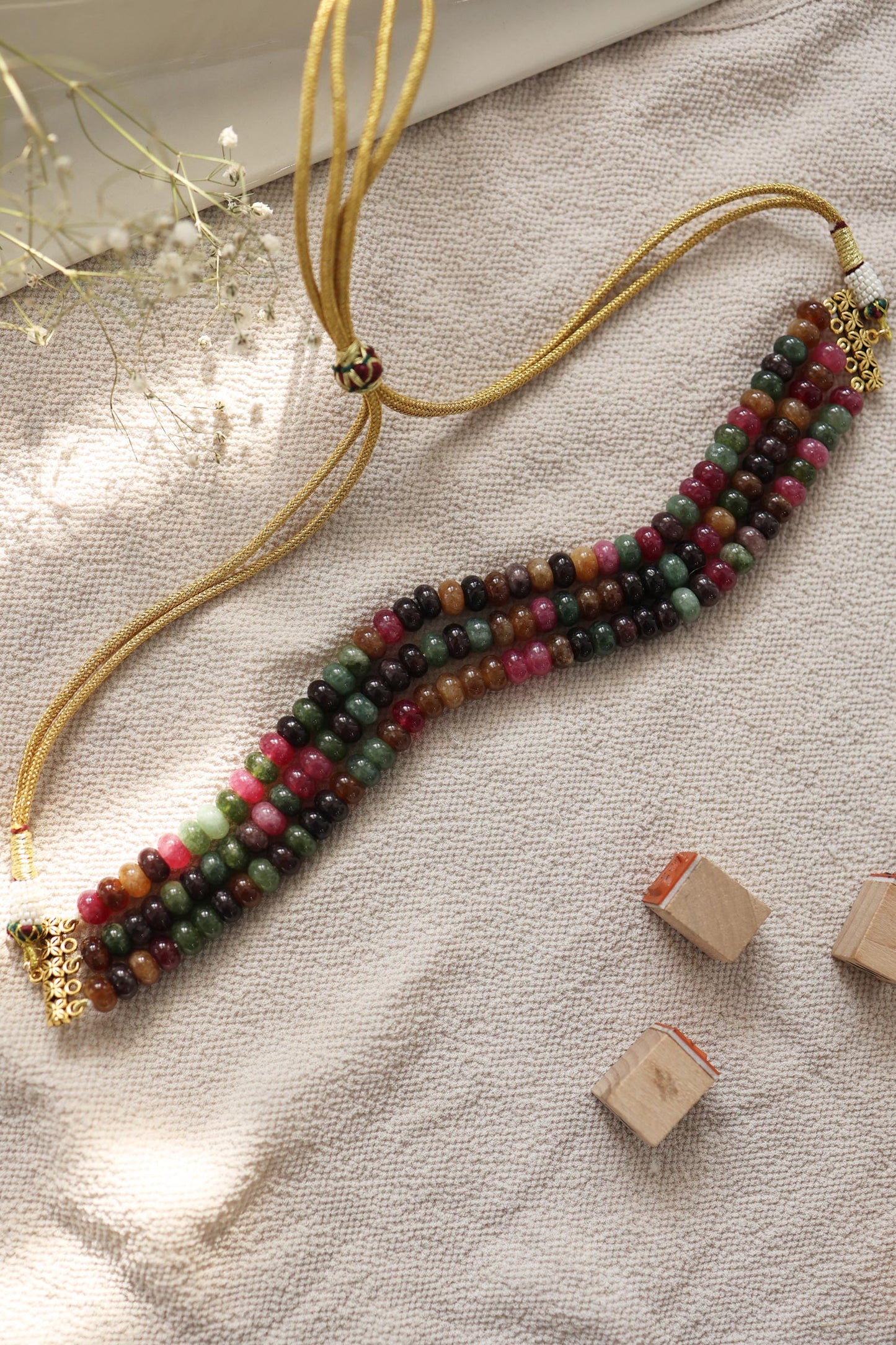 Embellished Choker Necklace 