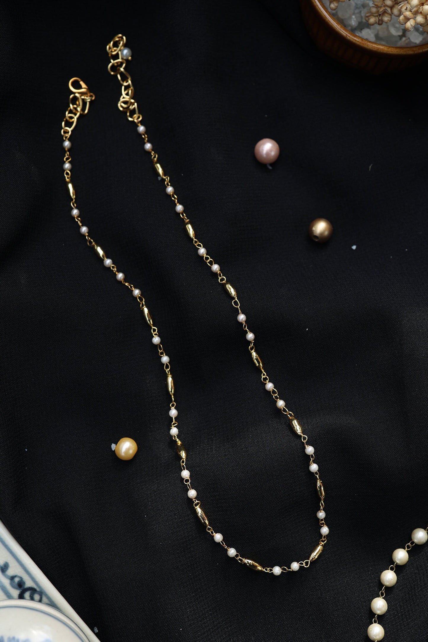 Embellished String Necklace 