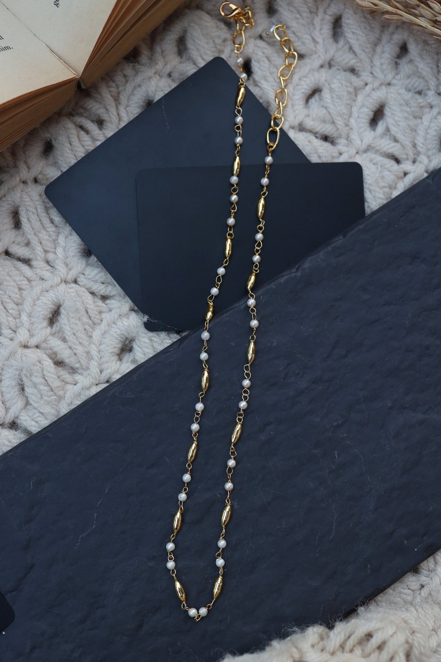 Embellished String Necklace 