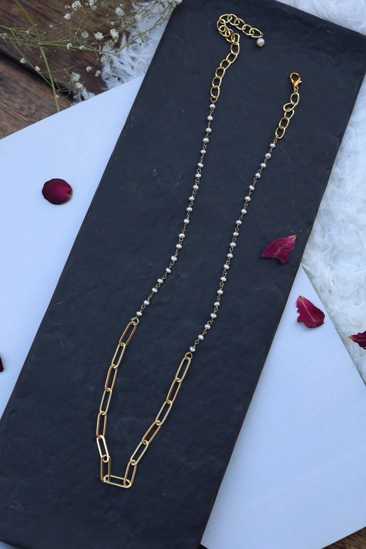 Embellished Chain Necklace 