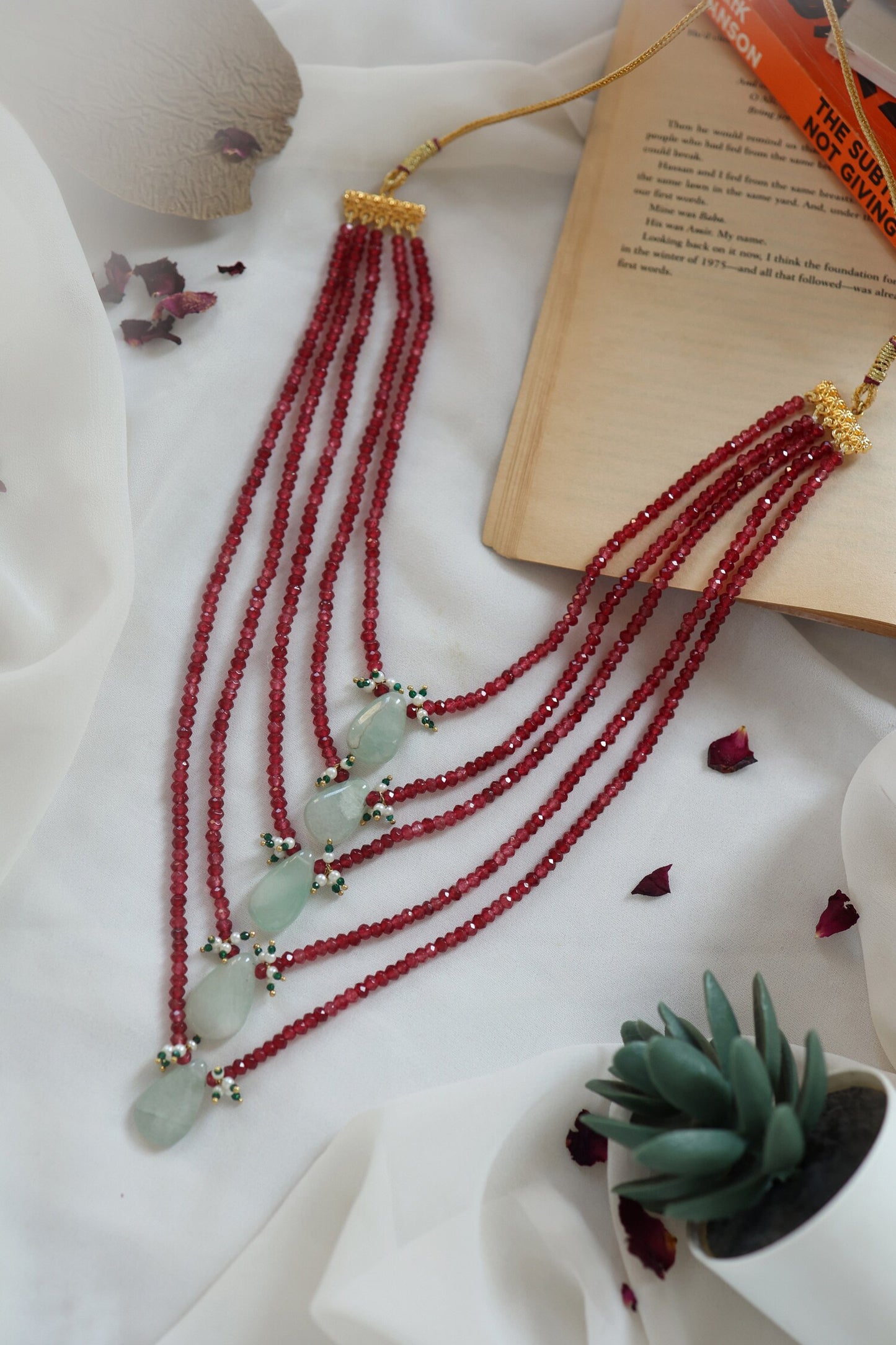 Shell Pearl Embellished Layered Necklace 