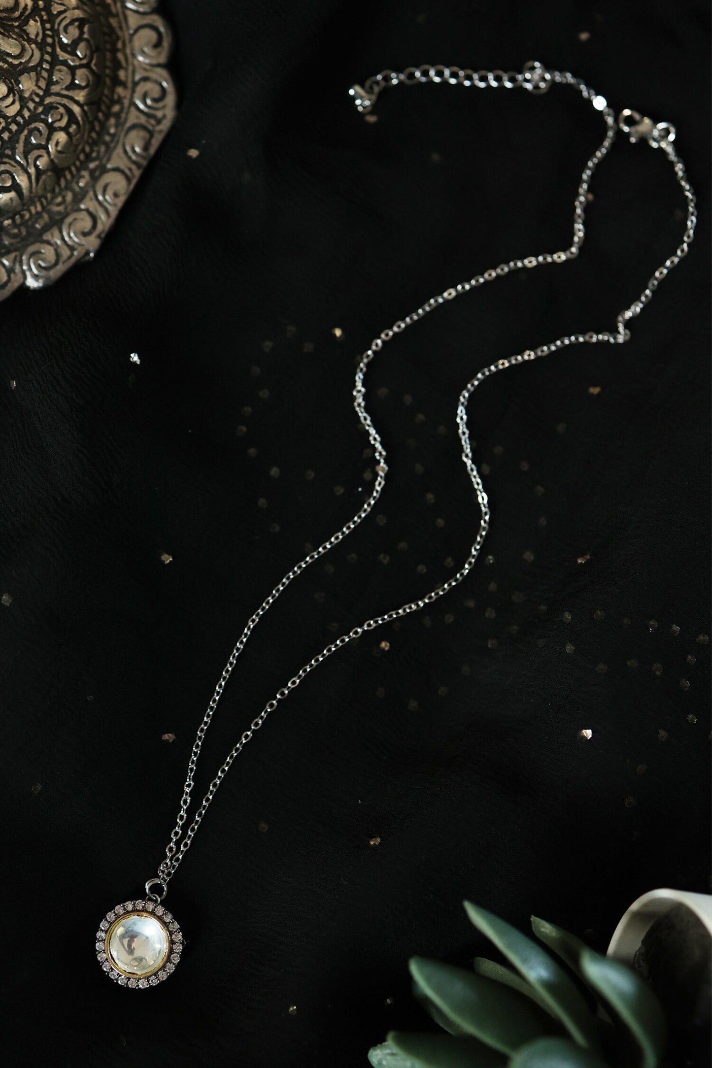 Polki Studded Pendant Necklace 