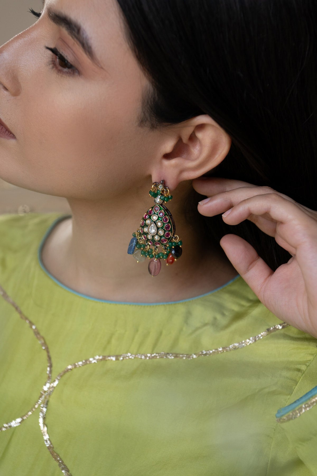 Tear Drop Carved Earrings 