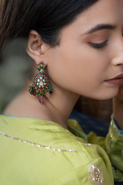 Tear Drop Carved Earrings 