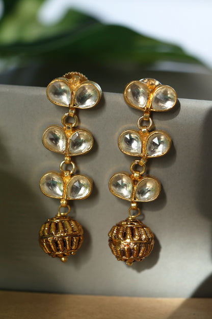 Leaf Carved Earrings 