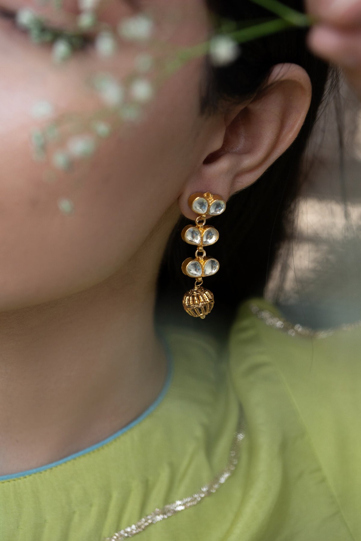 Leaf Carved Earrings 