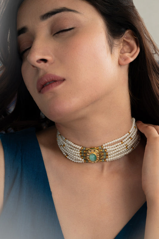 Onyx Kundan Studded Shell Pearl Choker 