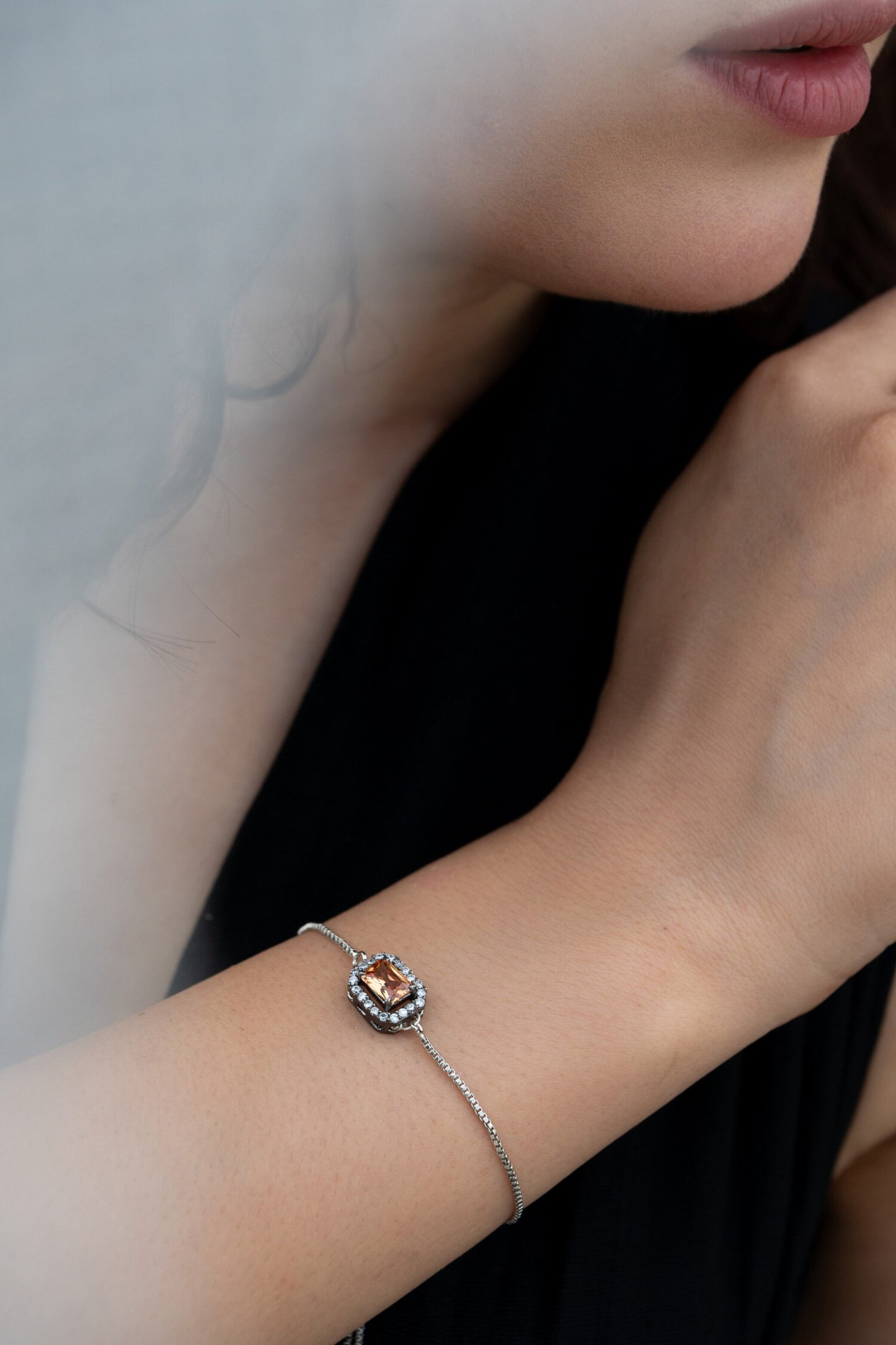 Faux Diamond Chain Bracelet 