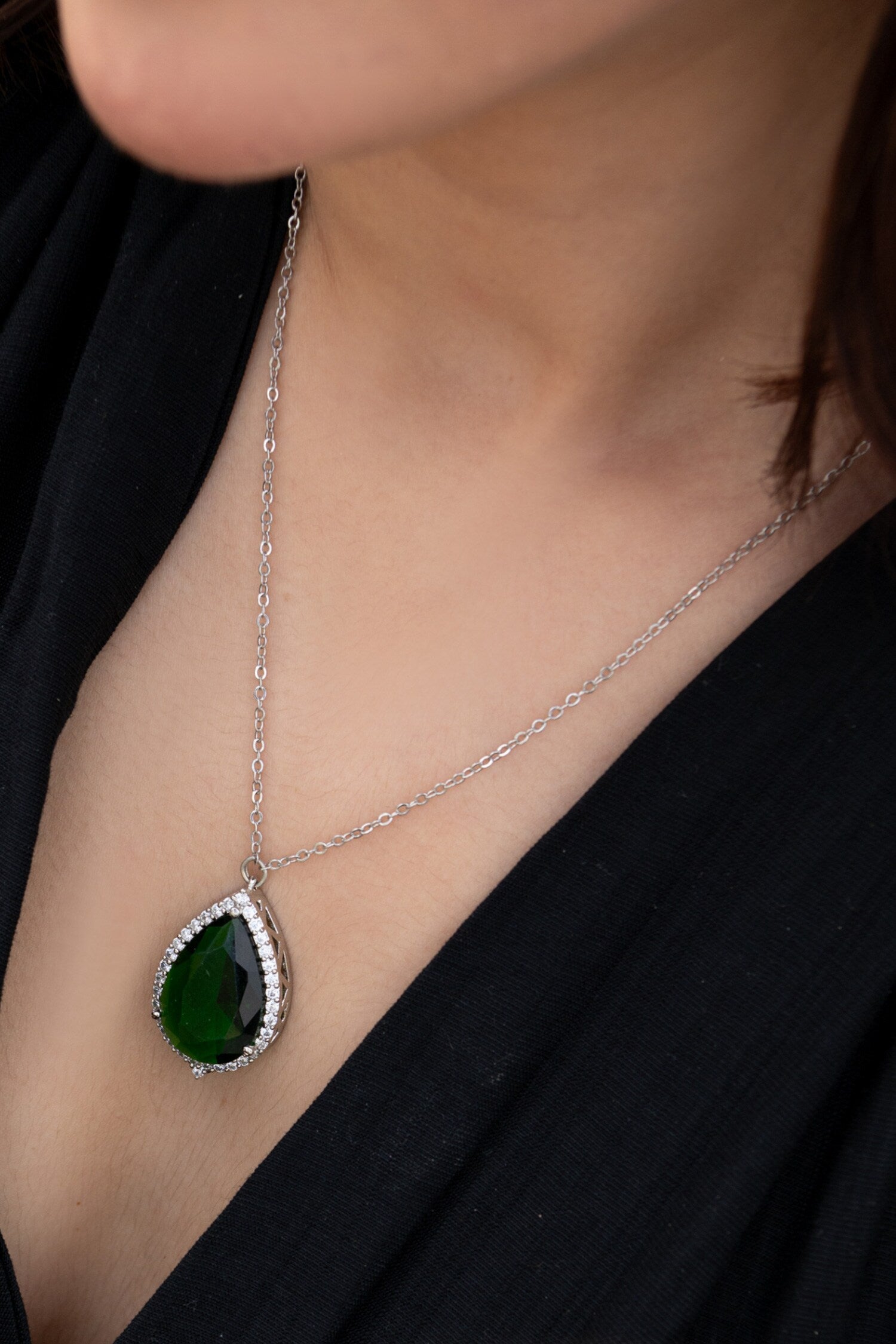 Emerald Stone Drop Chain Necklace 