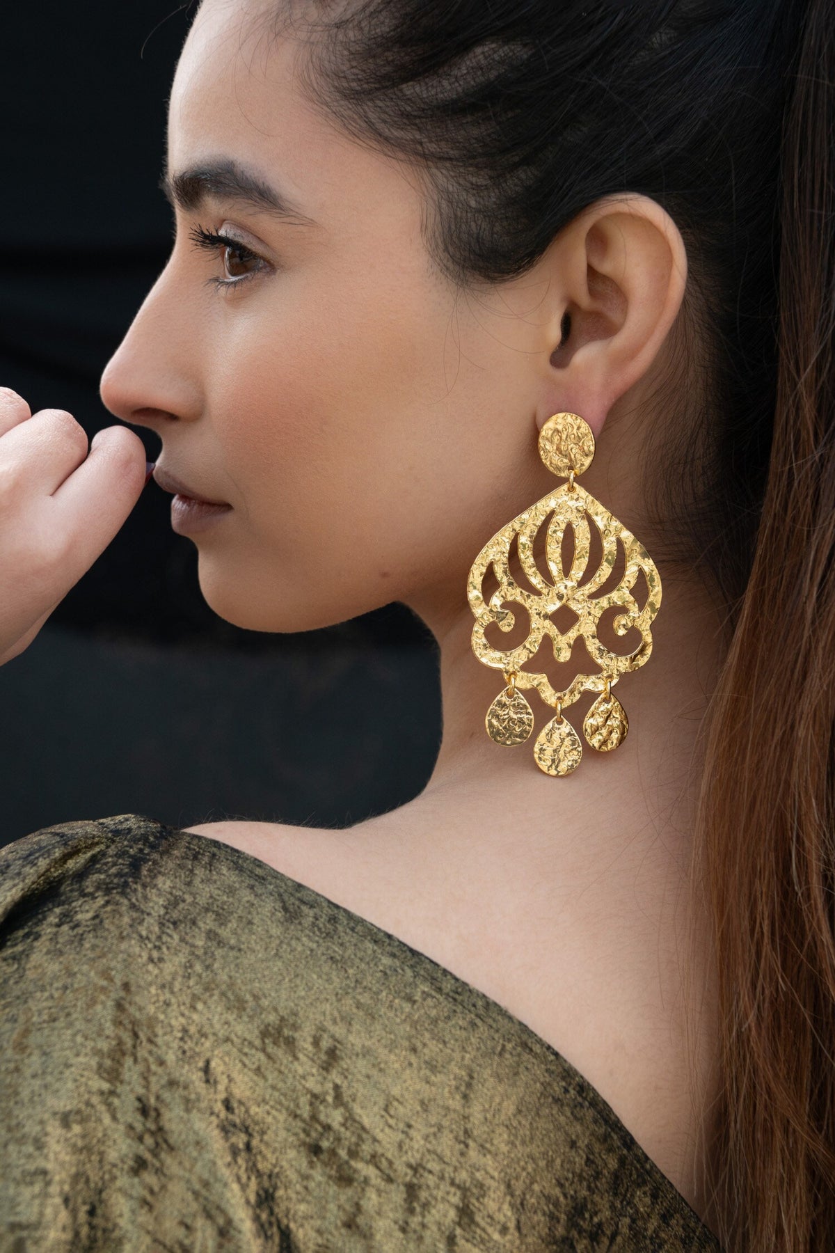 Textured Scallop Pattern Earrings 