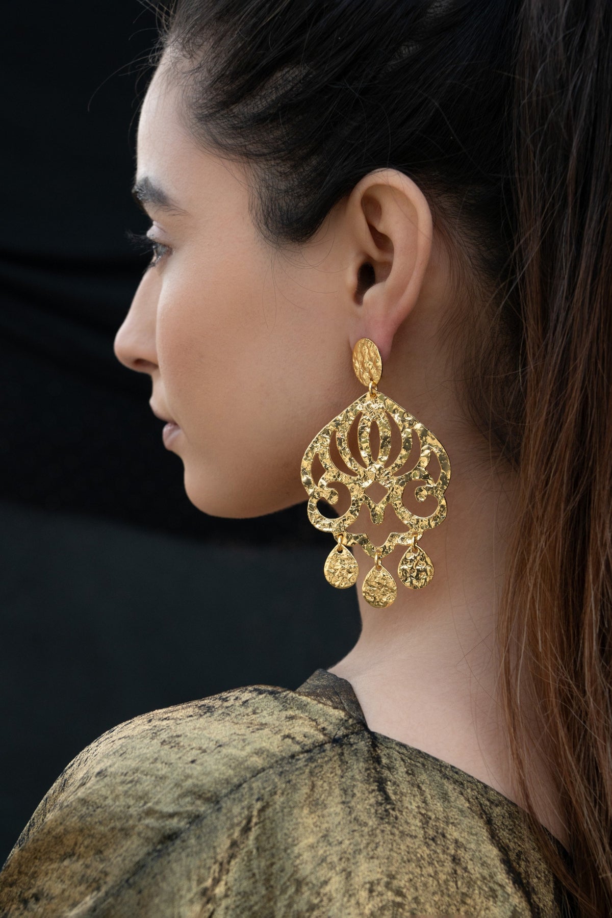 Textured Scallop Pattern Earrings 