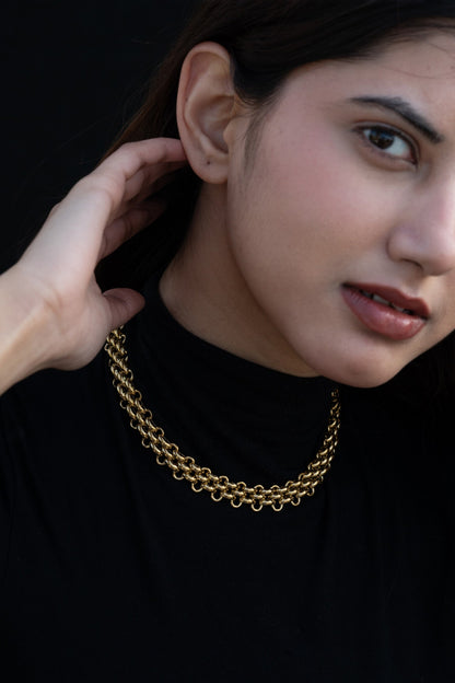 Interwoven Loop Necklace 