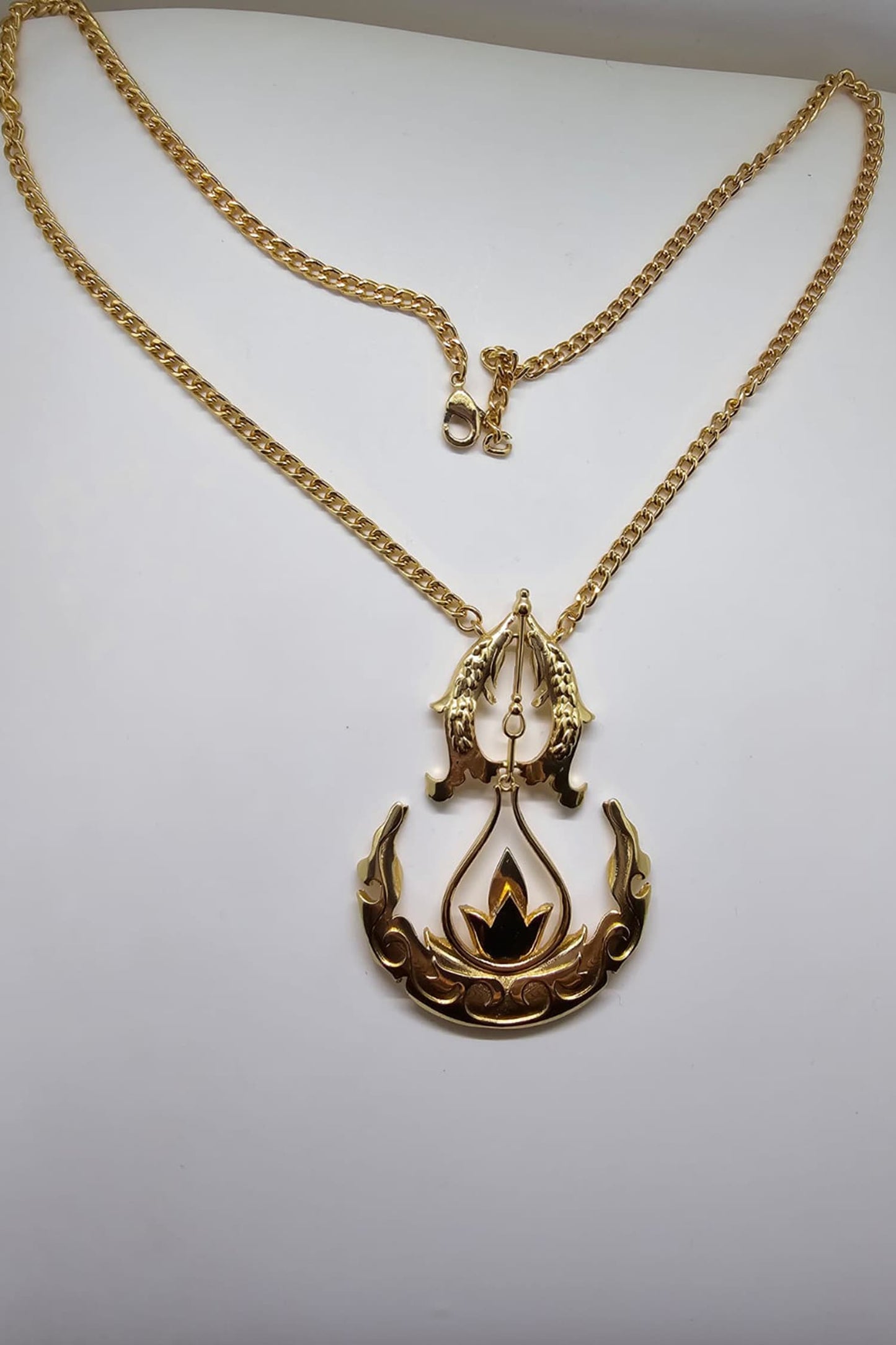 Carved Fish Pendant Necklace 
