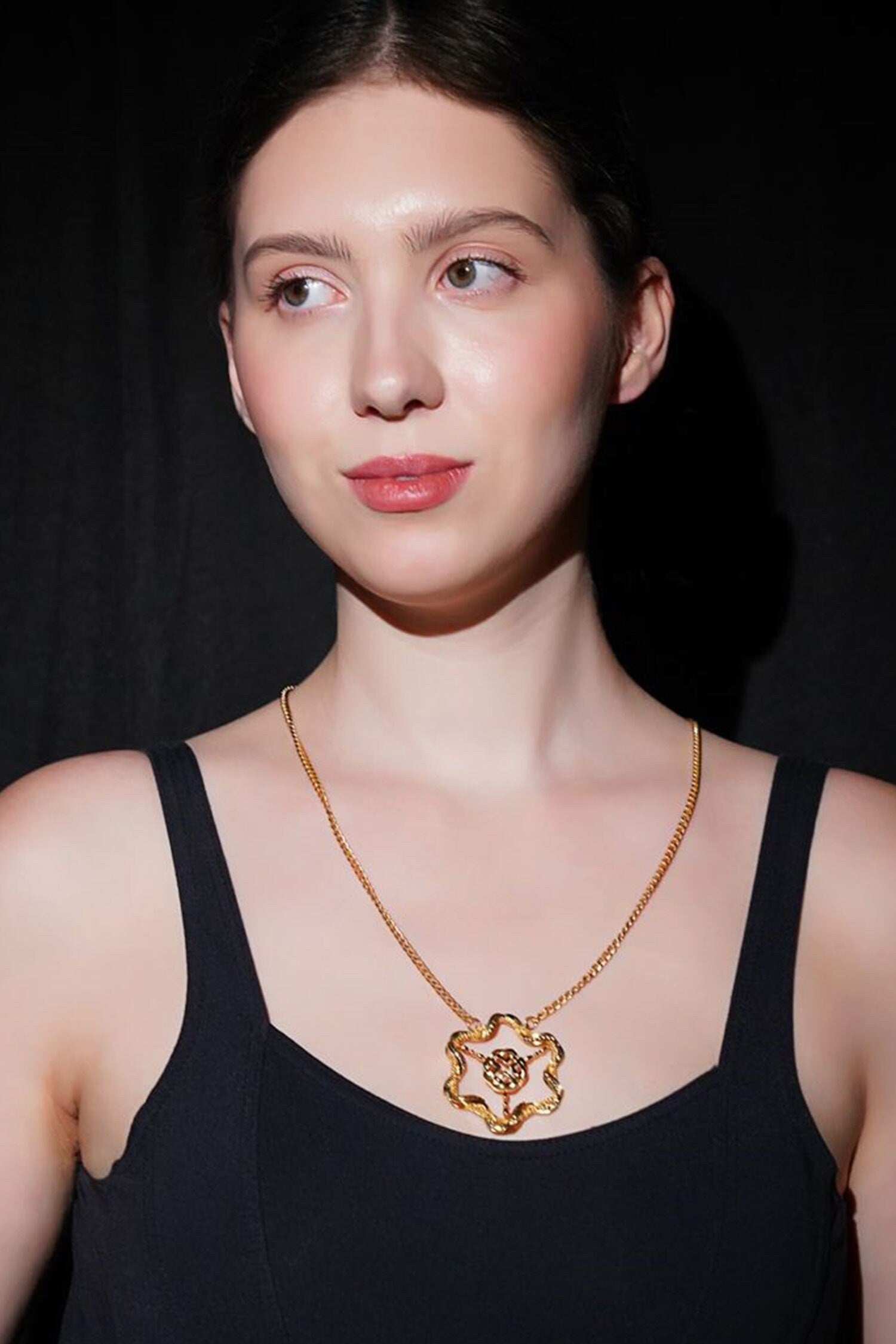Floral Carved Pendant Necklace 
