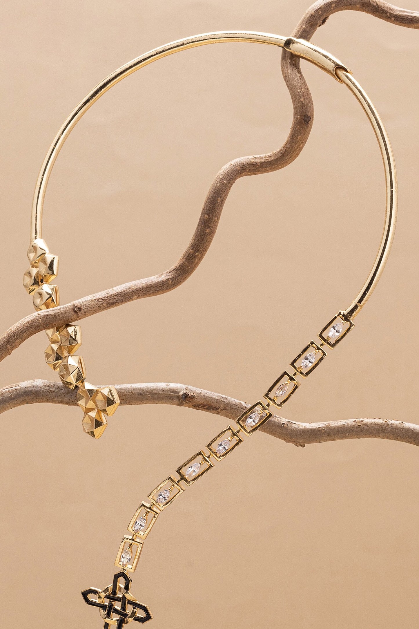 Lerez Stone Studded Lariat Necklace 