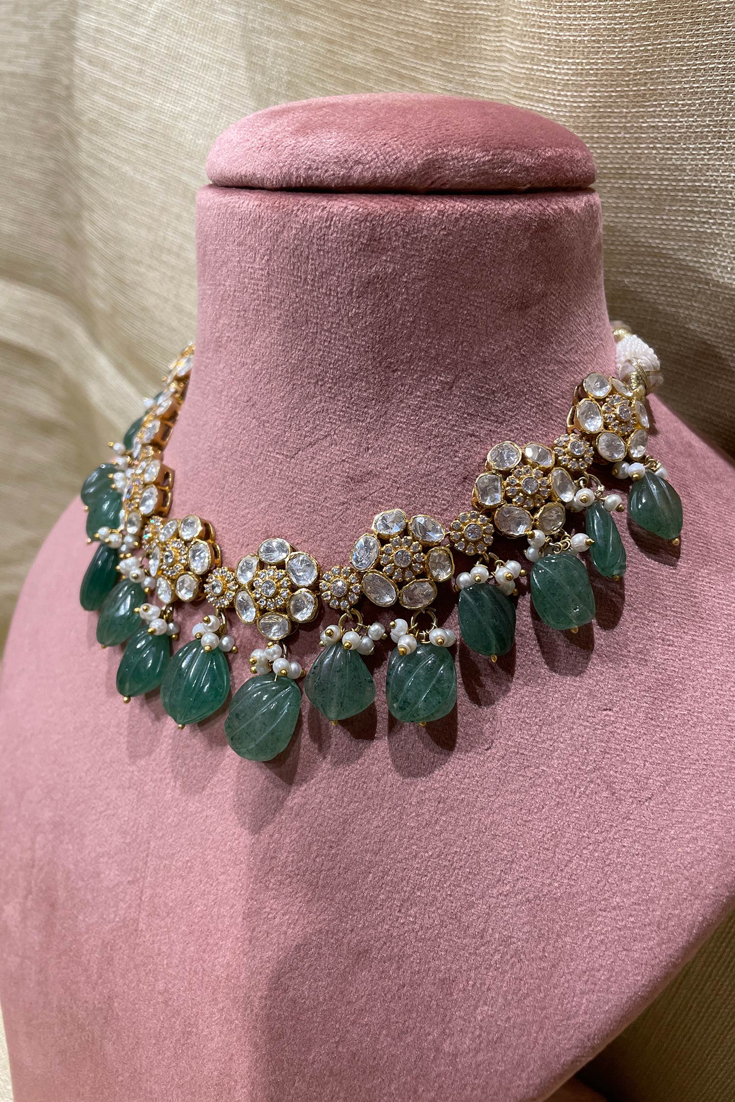 Kaveri Polki Floral Motif Embellished Choker 