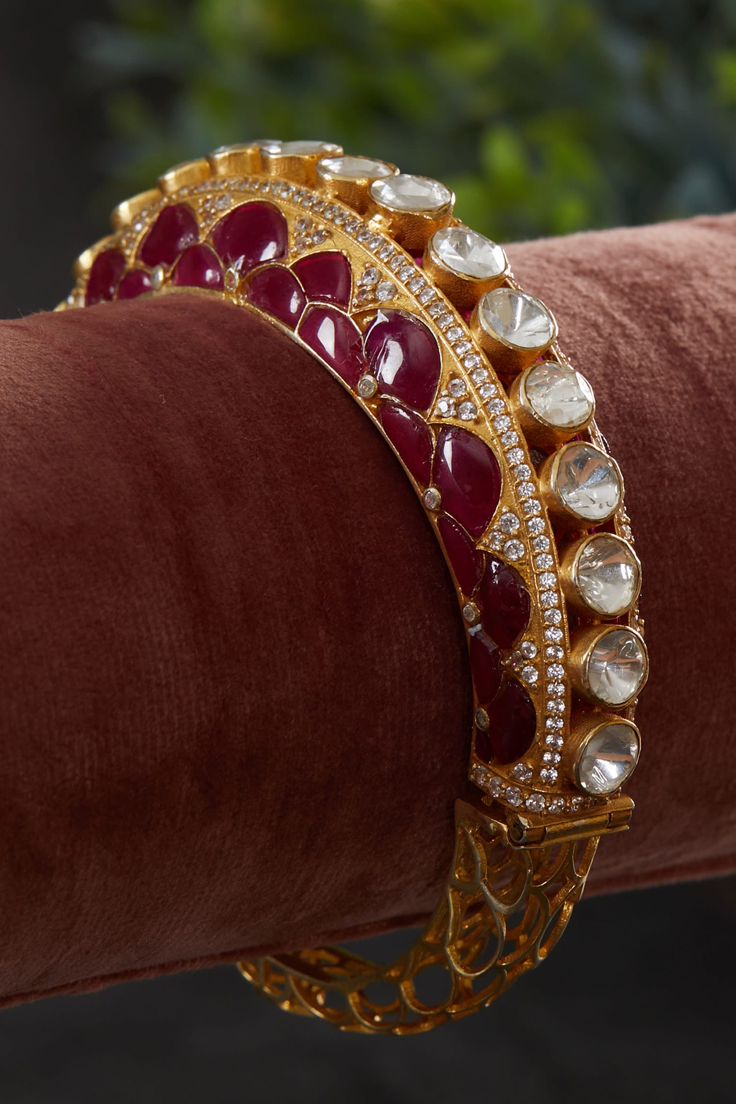Jivika Vellore Polki Embellished Kada 