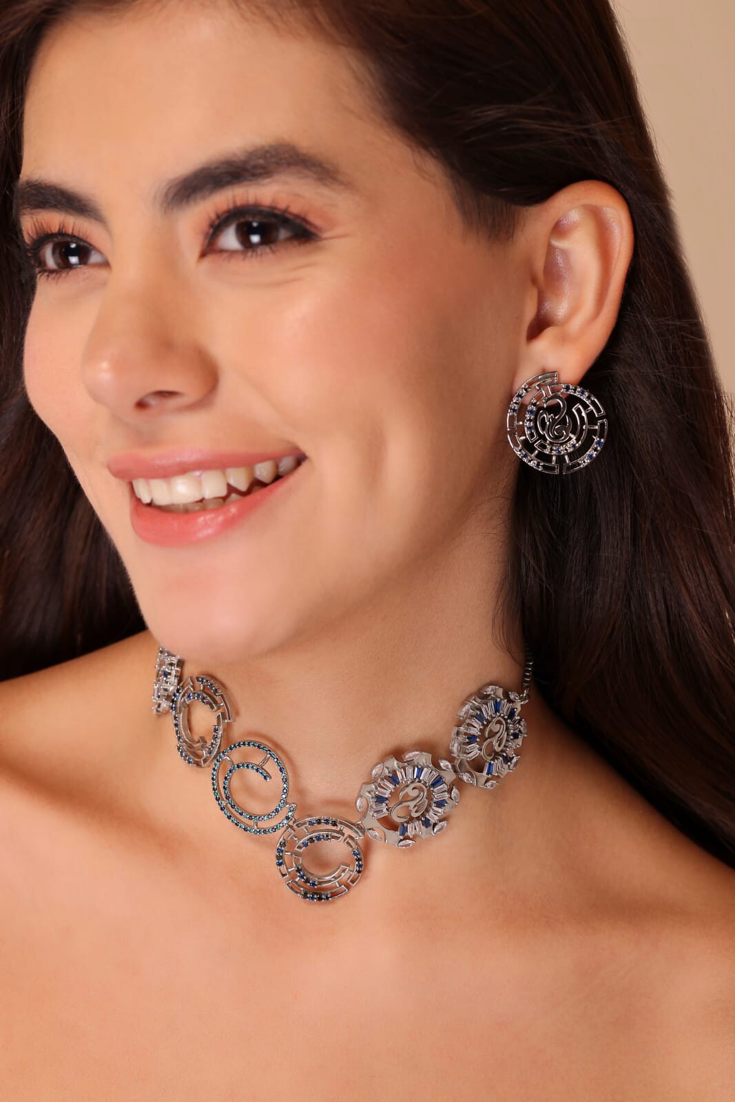 Le Cercle Embellished Choker Necklace Set 